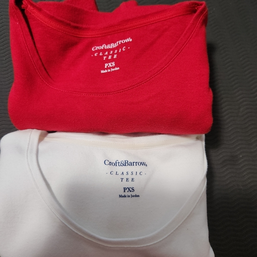 Set Of 2 Croft & Barrow Red and White Classic Tees XSP